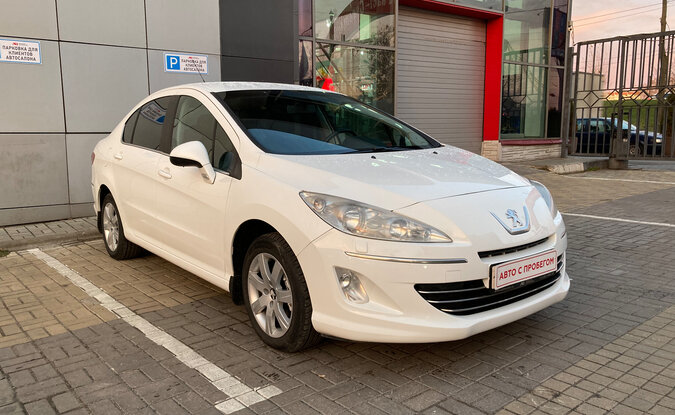 Peugeot 408
