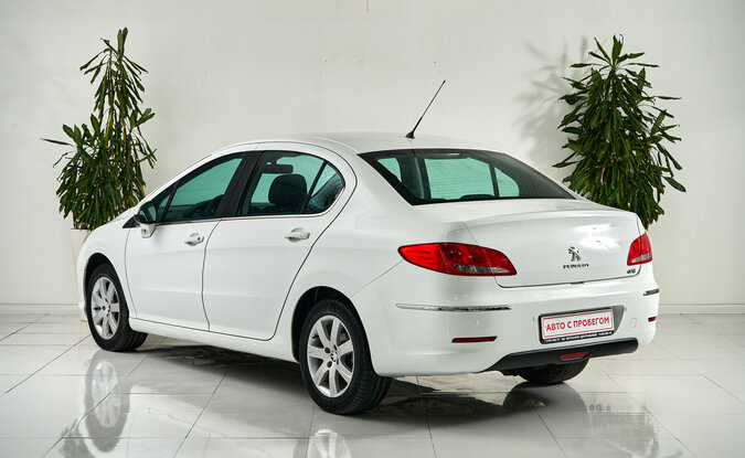 Peugeot 408