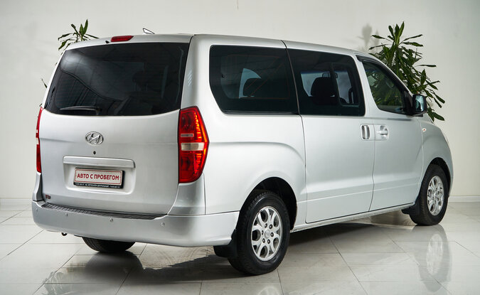 Hyundai Grand Starex