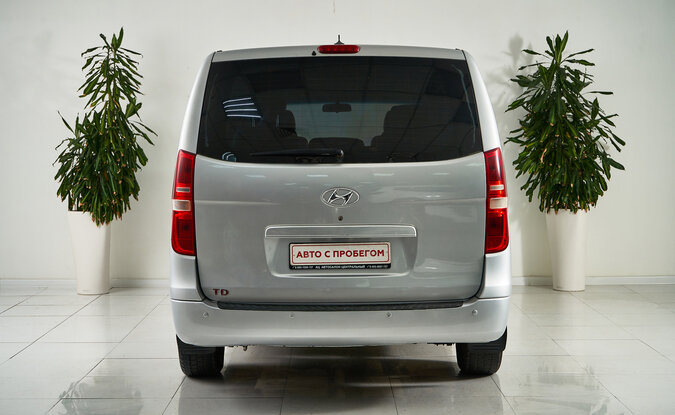 Hyundai Grand Starex
