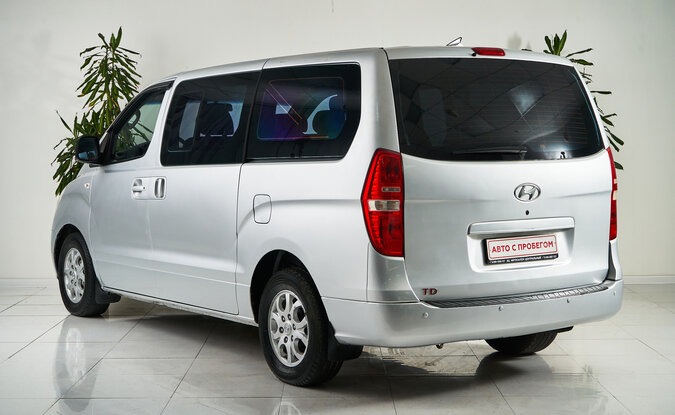 Hyundai Grand Starex