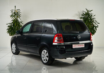 Opel Zafira Вид 4