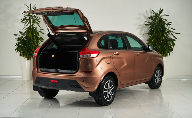 Lada XRAY