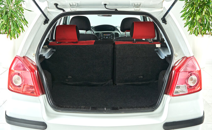 Geely MK Cross