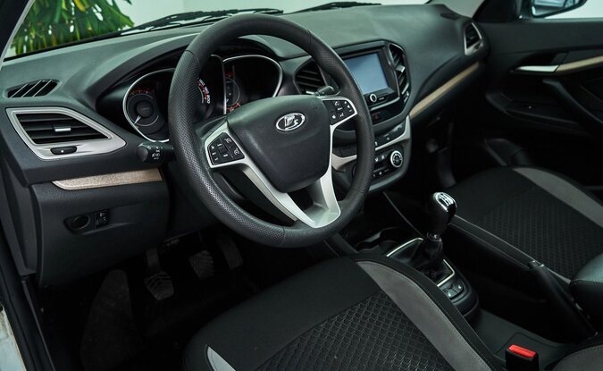 Lada Vesta