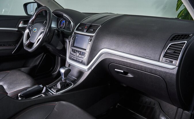 Geely Emgrand EC7
