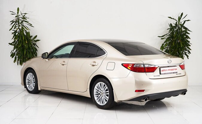 Lexus ES