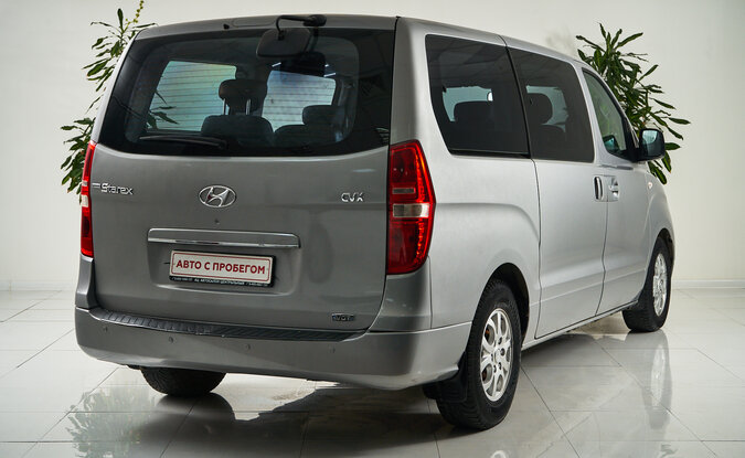 Hyundai Grand Starex