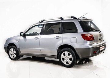 Mitsubishi Outlander Вид 4