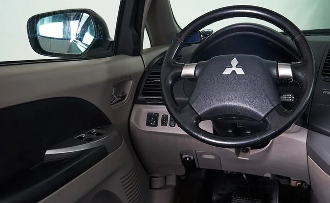 Mitsubishi Grandis