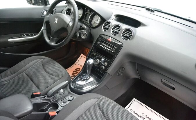 Peugeot 408