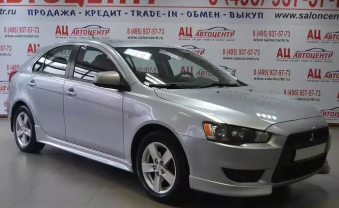 Mitsubishi Lancer